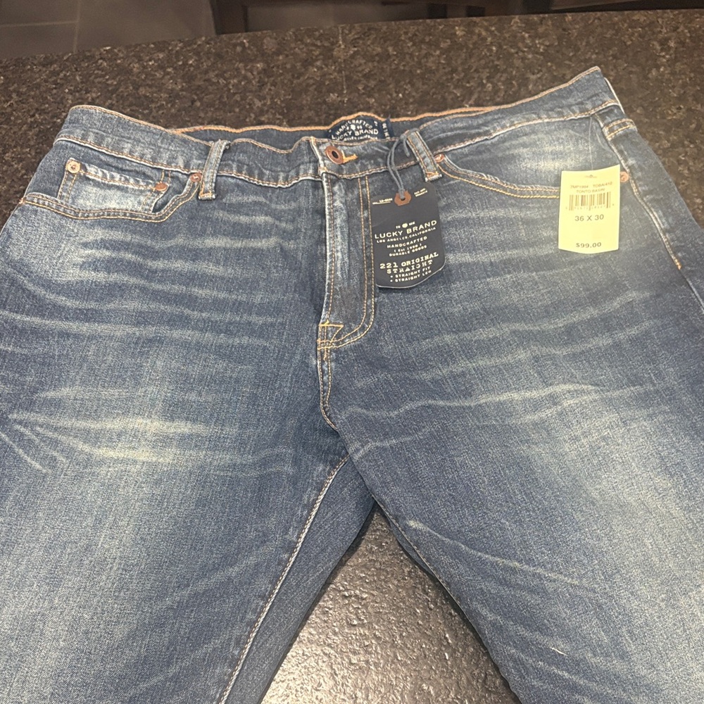 Lucky Brand Men's Washed Medium Blue Straight Jeans